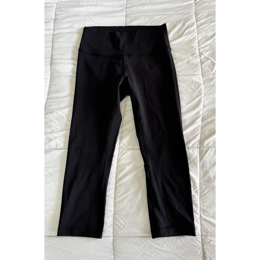 Lululemon Leggings Sz 8 Black Wunder Under Crop Hi-Rise FullOn Luxtreme 21" Luon - Picture 1 of 8